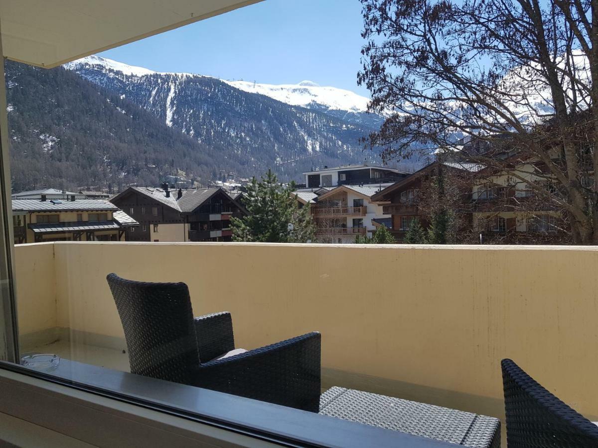 Ferienwohnung Zayetta Orange Cube Nr. 11A Zermatt Esterno foto