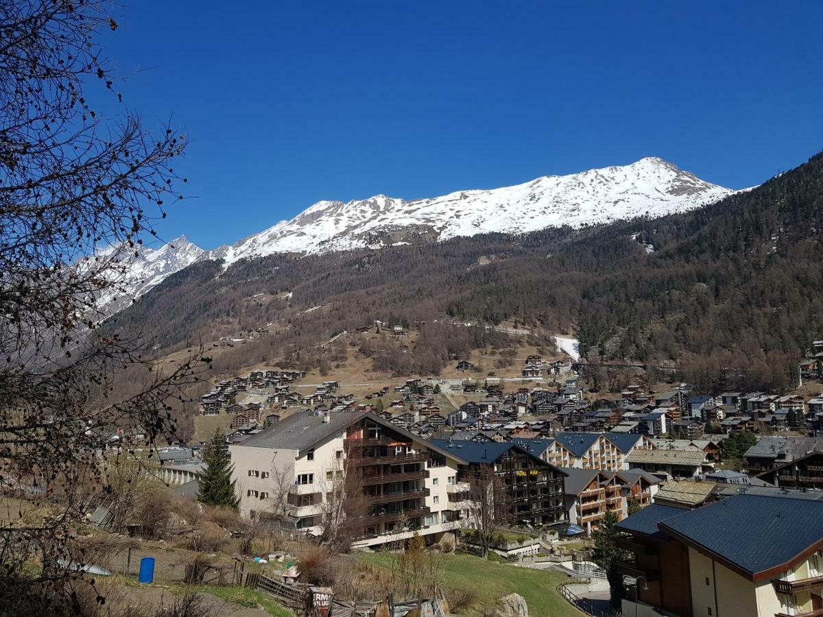Ferienwohnung Zayetta Orange Cube Nr. 11A Zermatt Esterno foto