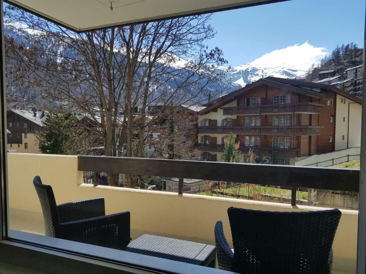 Ferienwohnung Zayetta Orange Cube Nr. 11A Zermatt Esterno foto